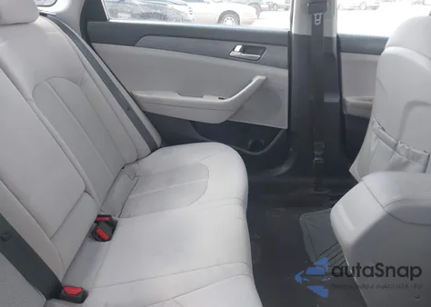 2017 Hyundai Sonata z USA, uszkodzony, nr VIN 5NPE24AF6HH485849